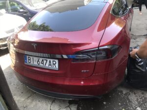 Naprawa Samochodu Hybrydowego Tesla