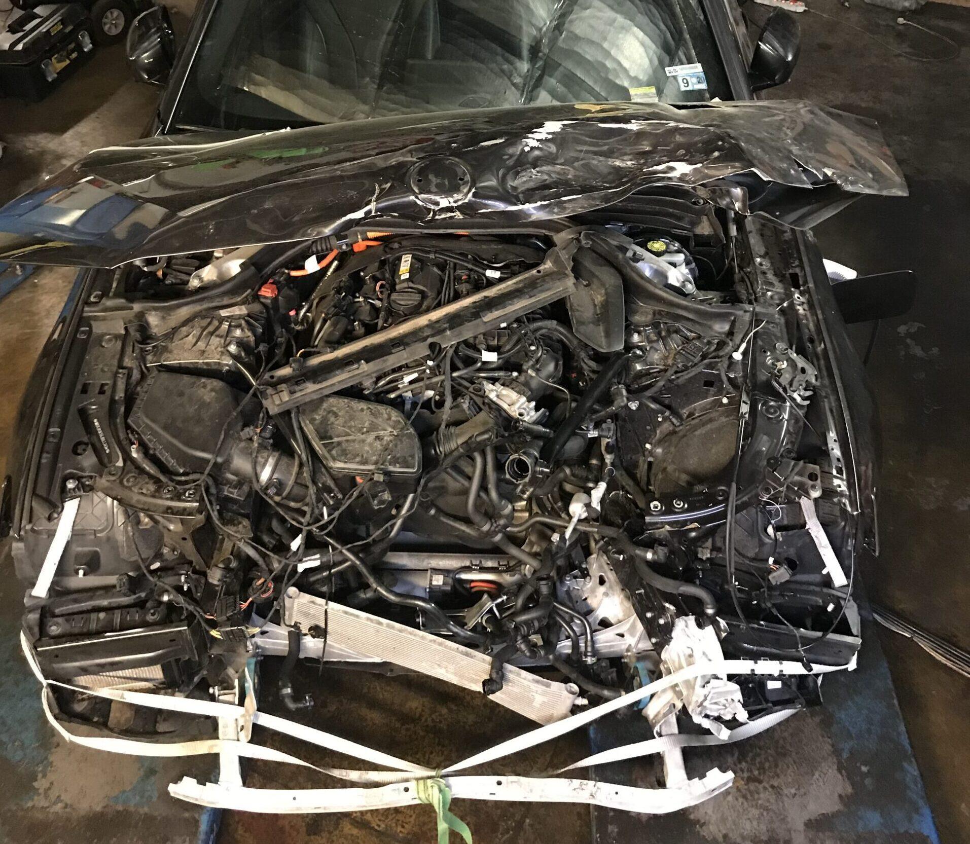 BMW hybrydowe po wypadku